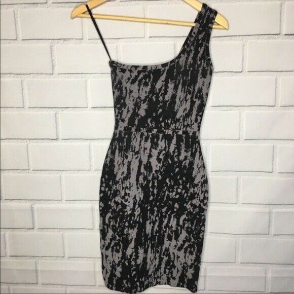 BGBG Maxazarian Bodycon dress animal print - Picture 4 of 7